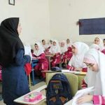 گوش کمشنوا برای شنیدن صدای معلمان گوش کمشنوا برای شنیدن صدای معلمان