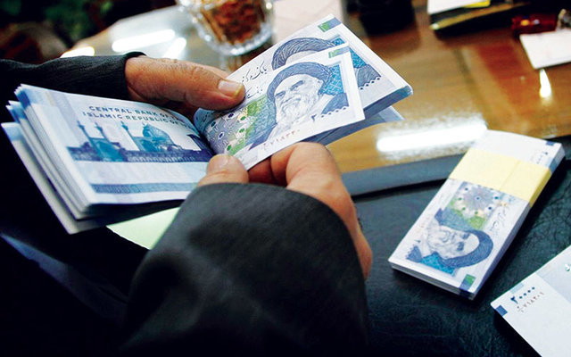 واریز کمک جبرانی دولت به حساب سرپرستان خانوار واریز کمک جبرانی دولت به حساب سرپرستان خانوار